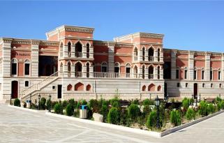 23 Nisan'a Özel İzmir Çıkışlı Uçaklı Kafkas Üçgeni Turu