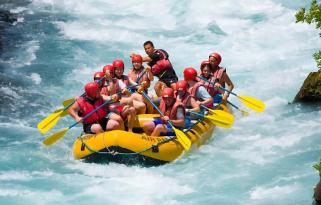 23 Nisan Özel Uçaklı Doğu Karadeniz Yaylaları ve Batum Turu (4 Gece Konaklama)